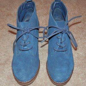 SONOMA BLUE SUEDE BOOTS * 3 IN HEEL * LACE TIE * SIZE 7 M * LEATHER UPPER *